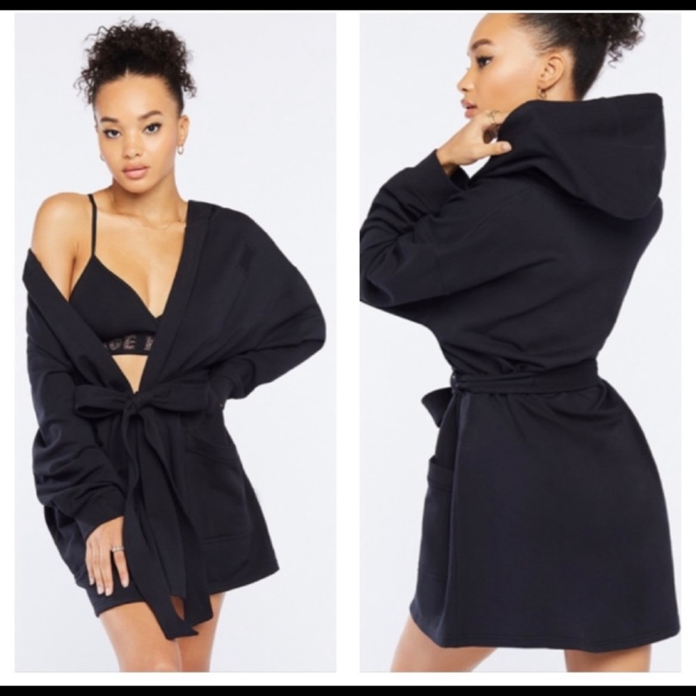 NWOT Savage X Fenty Robe Curvy Short Robe M/L